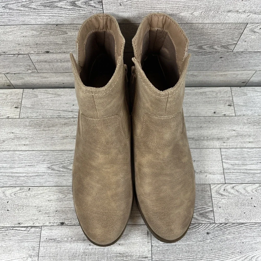 Frye And Co. Estreley Sand Stacked‎ Heel Booties Women Size 7M